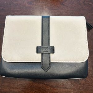 Diptyque Black and White Cosmetic Bag from Qatar Partnership